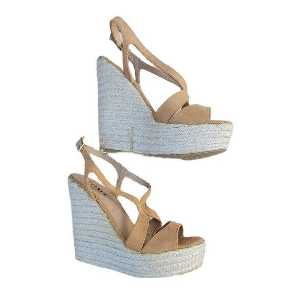 Beige Suede Platform Sandals Heels Wedges XOXO Sabeen Sand Neutral Size 8 LH8228 - Picture 3 of 8
